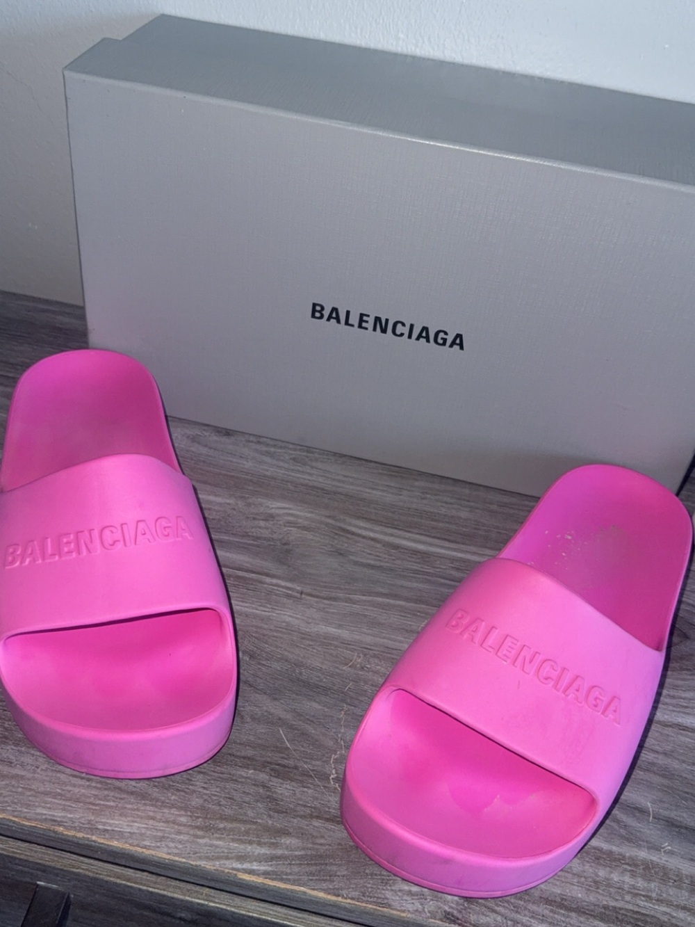 Balenciaga Pink Logo Slide Sandals - Picture 6 of 6